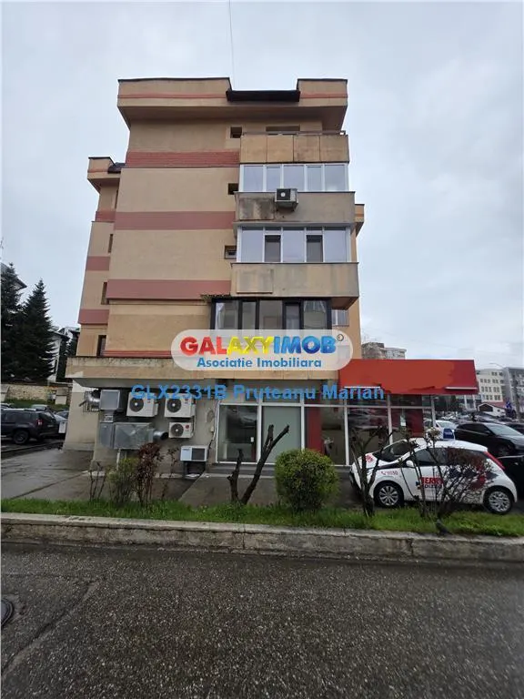 Inchiriere spatiu Comercial central situat aproape de Mall Pitesti - foto 2
