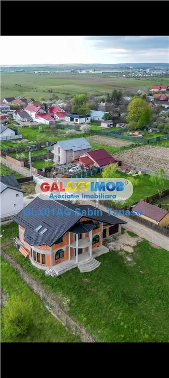 De vanzare vila P+M in Geamana (Bradu) - zona Aerodromului - foto 1