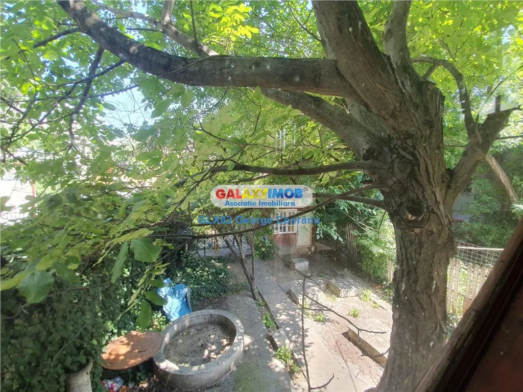 Vanzare teren 420mp, constructie 130mp Piata Victoriei Sfintii Voievoz - foto 1