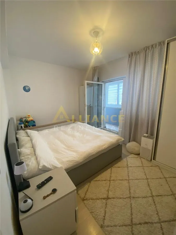 Apartament 3 camere - foto 4