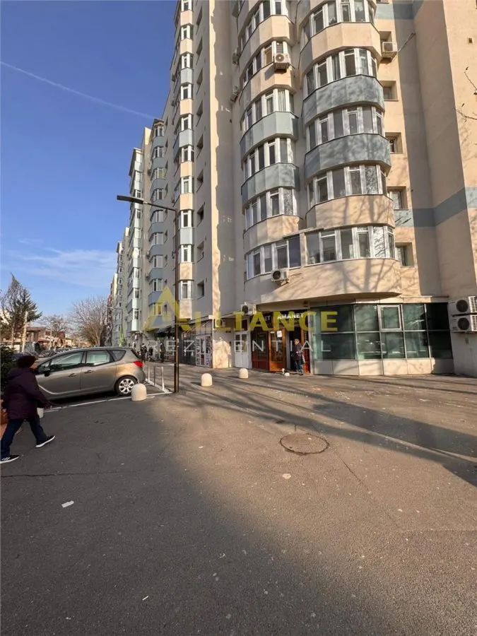 Metrou Aparatorii Patriei 5 min Ap 3 Cam Renovat - foto 1