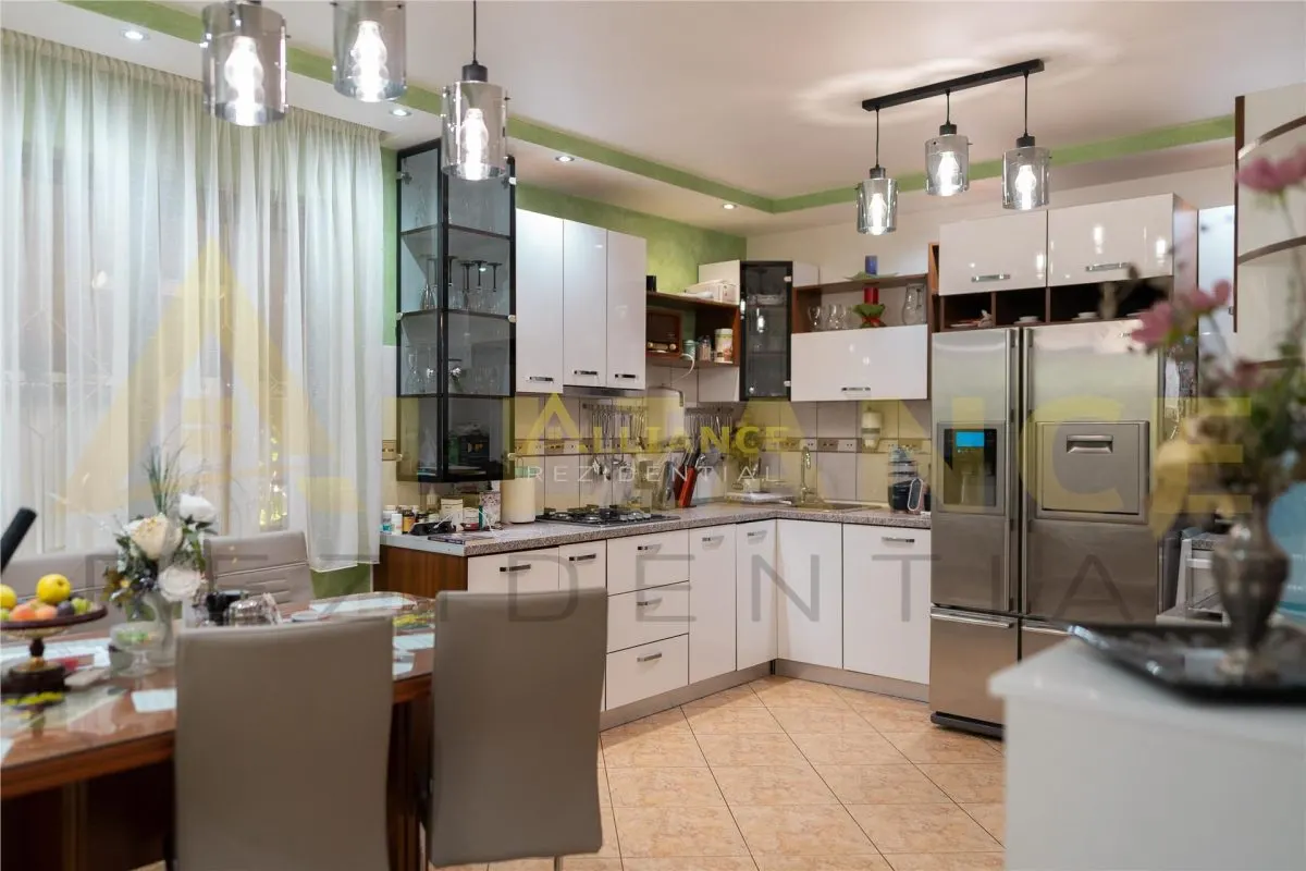Vila superba de vanzare | Teren 766 MP | Piscina - Foisor - foto 15