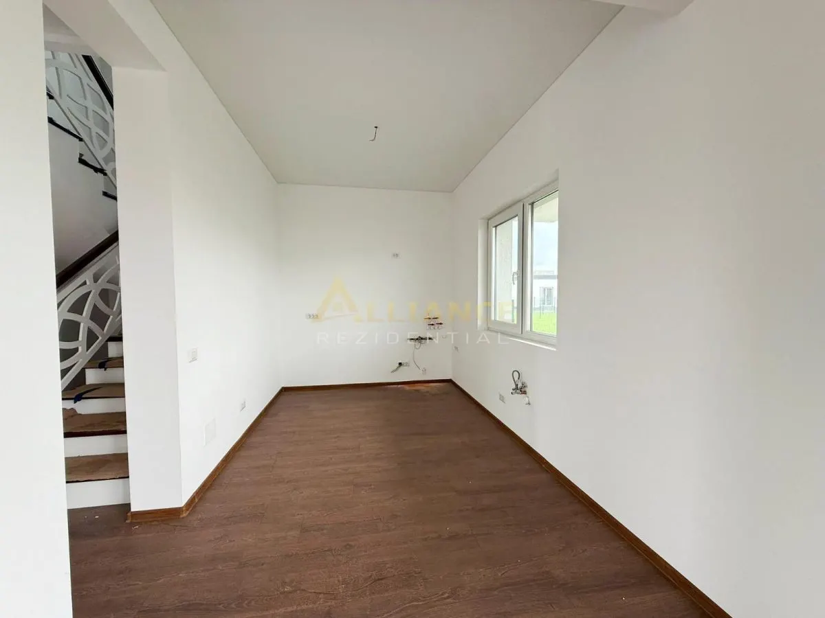 Vila cu 4 camere în ansamblu rezidential exclusiv - Comuna Berceni - foto 5