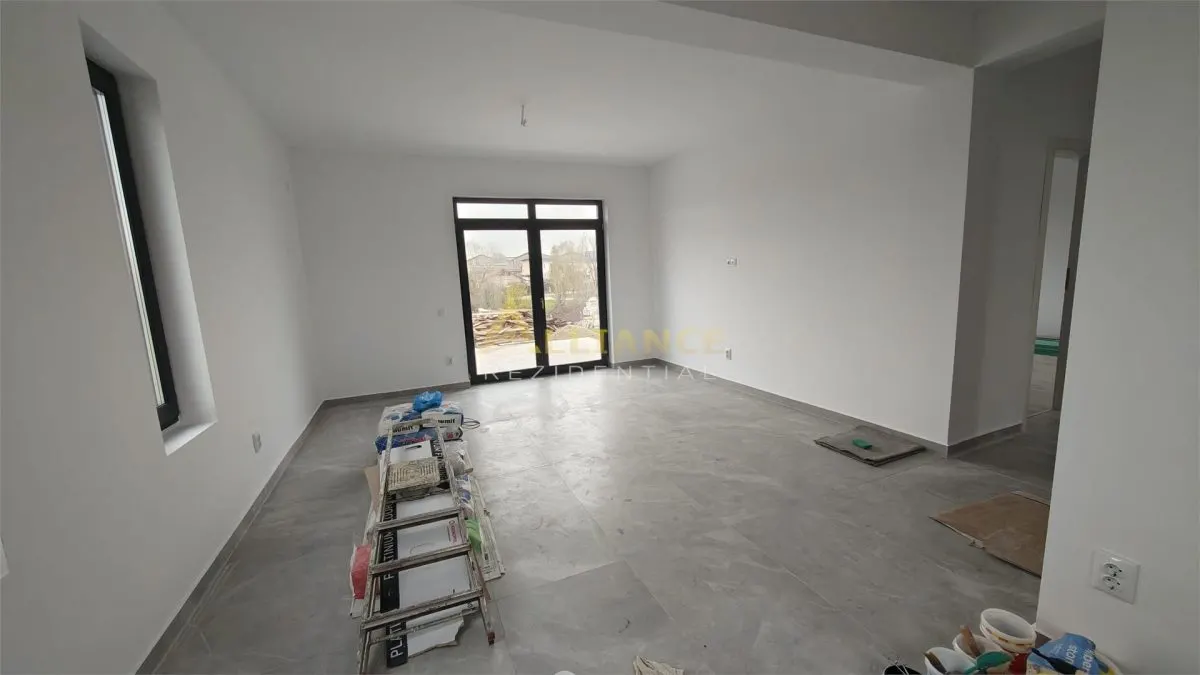 Casa individuala - 3 camere - 2 bai - 378 mp teren - foto 4