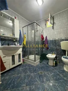 Vila individuala + Spatiu comercial - Teren 480 MP - - foto 10