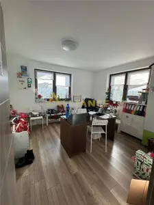 Casa - 370.000eur - 6 Dormitoare + living - foto 11