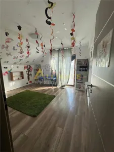 Casa - 370.000eur - 6 Dormitoare + living - foto 12