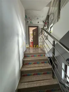 Casa - 370.000eur - 6 Dormitoare + living - foto 4
