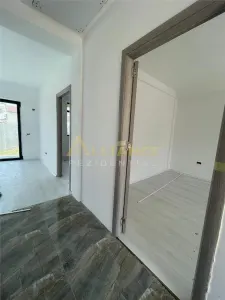 Casa moderna,Popesti-Leordeni,2-3 minute de mers pana la STV.Pret excelent. - foto 4