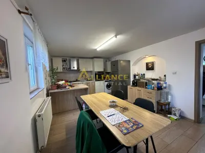 Casa 6 camere cu spatiu comercial de vânzare - Soseaua Leordeni, lânga Primarie - foto 11