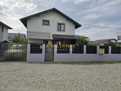 Vila mobilata si utilata- 4 camere - 2 bai - 350mp teren - Berceni