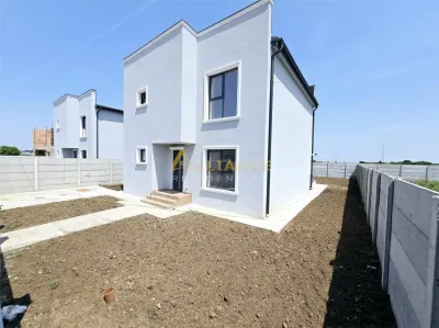 Vila individuala - 5 camere - 3 bai -  teren 428mp - pod - beci - Berceni