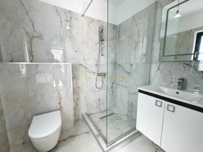 Vila Individuala / Curte Amenajata / 5 Camere / 2 Bai / Teren 360 mp - foto 2