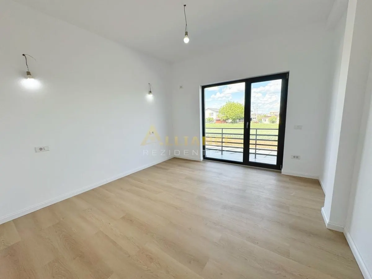 Vila Individuala / Curte Amenajata / 5 Camere / 2 Bai / Teren 360 mp - foto 13