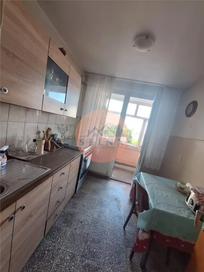 3 camere Tiglina 3 etaj 3 - foto 1