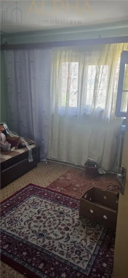 De vanzare – apartament 3 camere, 63 mp, decomandat – 71.500 € - foto 2