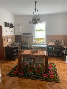 Apartament zona centru vechi cu spatiu verde parter - foto 2