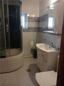 PARTER cu BALCON MARE / 2 camere Decomandat 65 mp, Calarasi 4. - foto 10