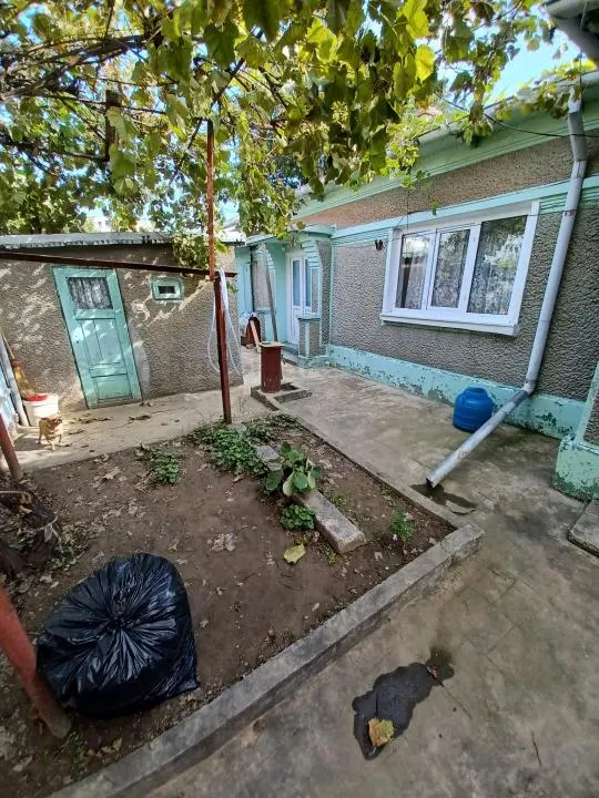 Casa din caramida, teren 180 mp, deschidere dubla, zona Piata Saraca - foto 4