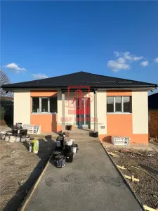CASA TOMESTI-PRIMARIE 470mp Teren, cu toate utilitatle - Iasi