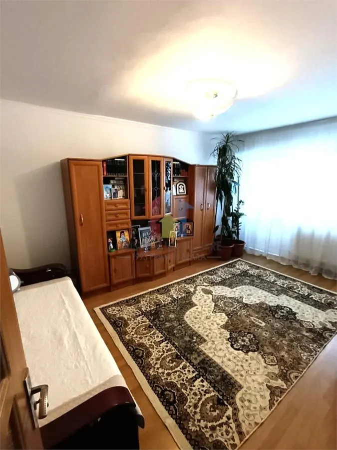 INTRETINUT! Ap 2 camere Decomandat etaj 4, zona Obor - foto 2