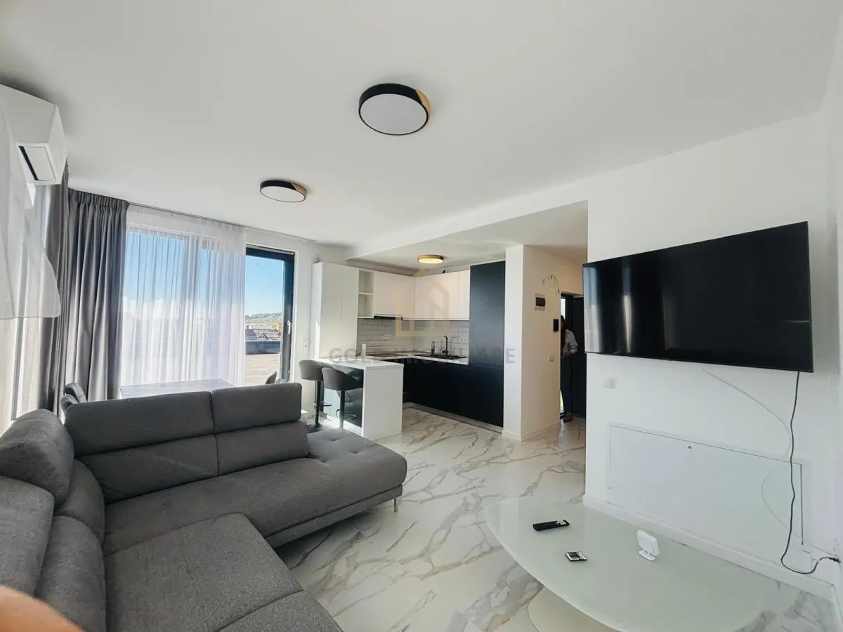 De închiriat Penthouse modern - foto 2