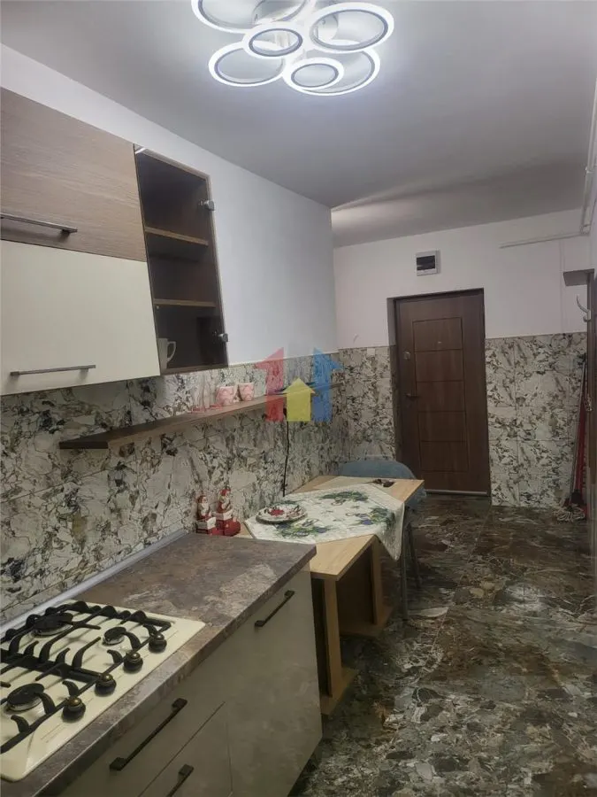 1 camera Mobilat si Utilat, Buzaului, etaj intermediar - foto 5