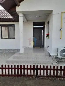 Vila P+M constructie 2020, pretabila doua famiili, Cazasu - foto 3