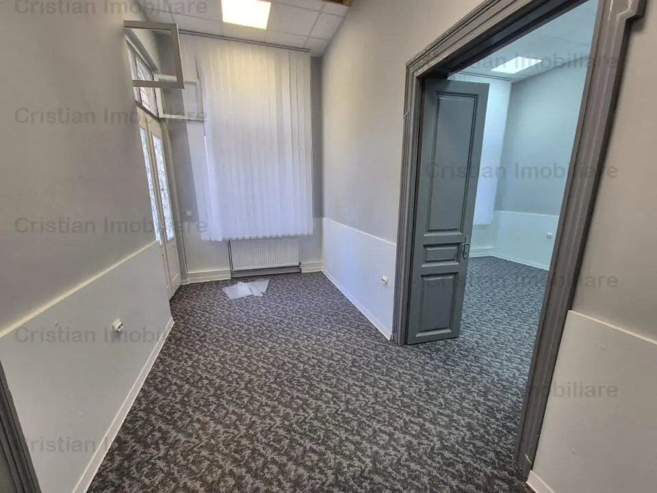 Casa Superba 3 camere, 127 mp utili , toate utilitatile, zona Centrala - foto 7