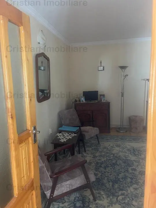 Casa 3 camere,decomandata, construcie anul 2000,Centru - foto 5