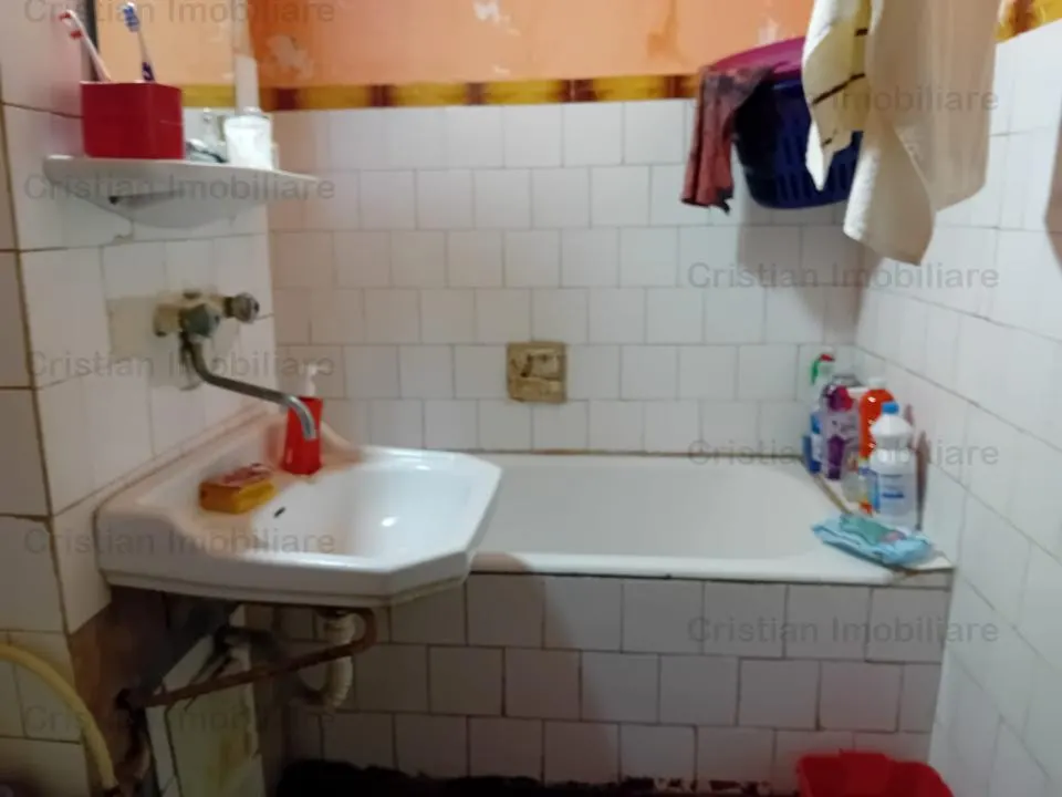 LIBER! 2 camere Confort 1 Decomandat, etaj 2, zona Viziru 3 - foto 7