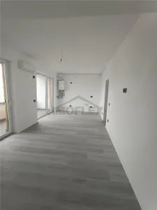 Apartament cu 3 camere de tip Penthouse, zona ultra centrala din Giroc - Giroc