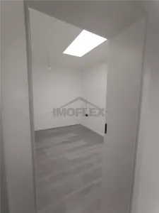 Apartament cu 3 camere de tip Penthouse, zona ultra centrala din Giroc - foto 15