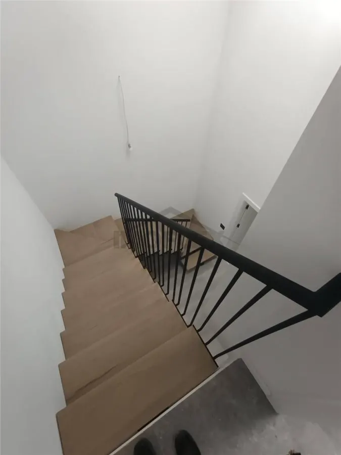 Apartament cu 3 camere de tip Penthouse, zona ultra centrala din Giroc - foto 16