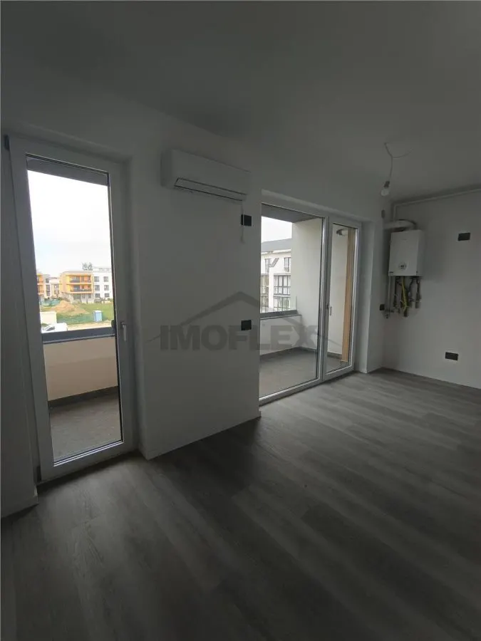 Apartament cu 3 camere de tip Penthouse, zona ultra centrala din Giroc - foto 4