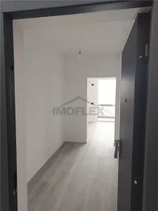Apartament cu 3 camere de tip Penthouse, zona ultra centrala din Giroc - foto 5