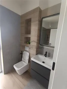 Apartament cu 3 camere de tip Penthouse, zona ultra centrala din Giroc - foto 7