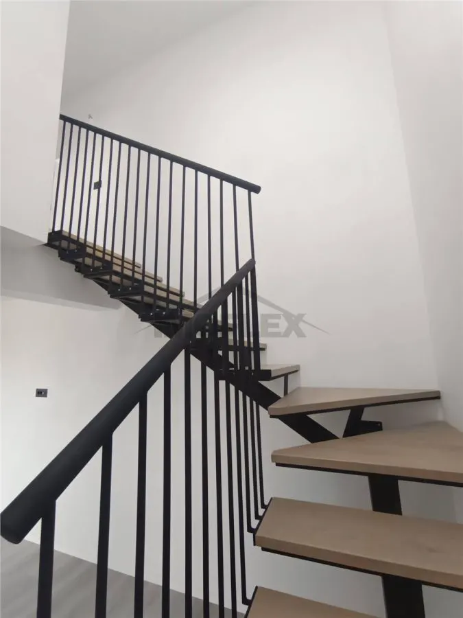 Apartament cu 3 camere de tip Penthouse, zona ultra centrala din Giroc - foto 10