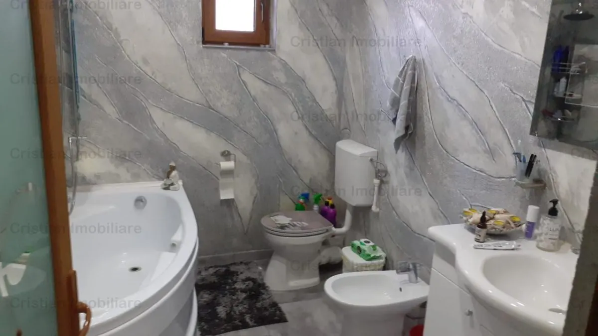Vila  P+M + SPATIU COMERCIAL Chercea Mobilata 400mp utili - foto 16