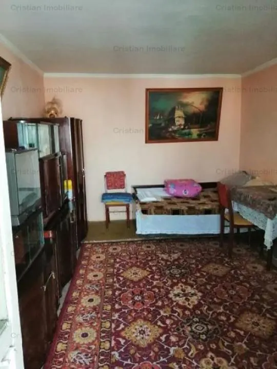 - Garsoniera confort 1 decomandata zona Obor - foto 2
