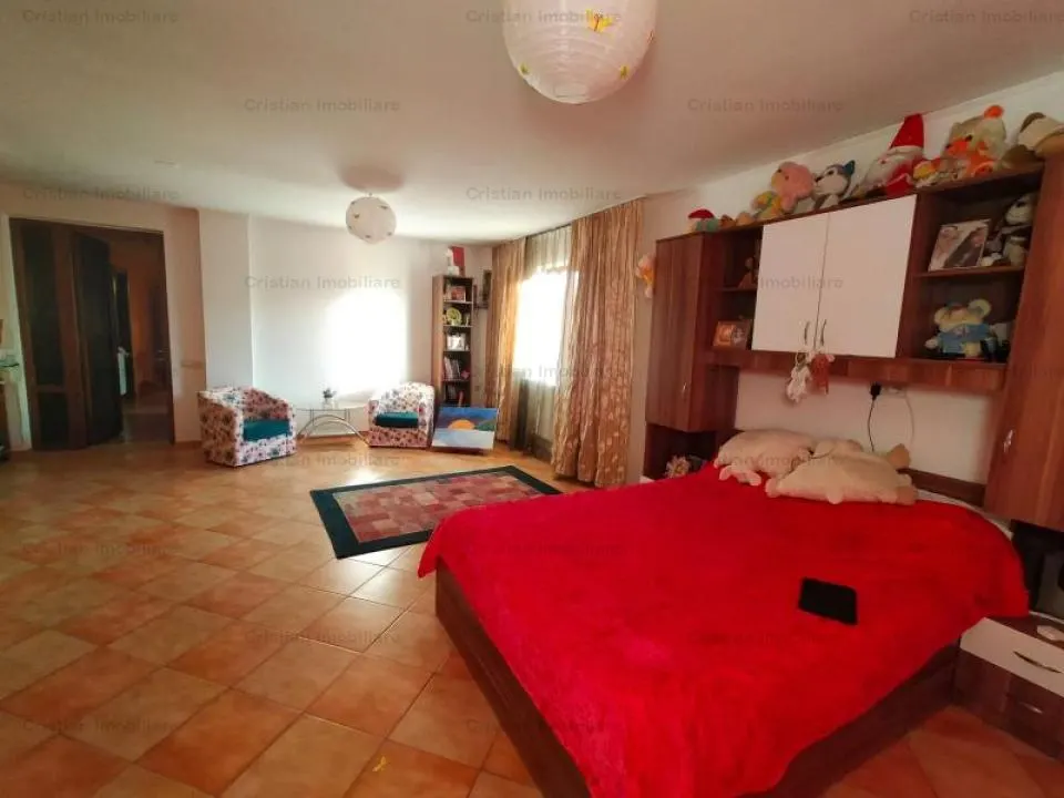 Vila P+1 +M 4 camere  construita din caramida zona Islaz - foto 3