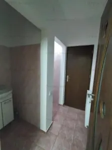 Vila P+1 +M 4 camere  construita din caramida zona Islaz - foto 9
