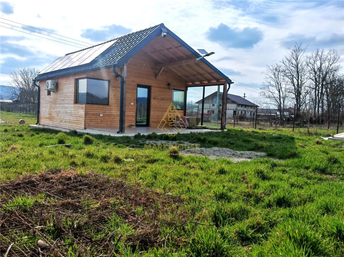 Teren 1165 mp + Cabana de vanzare in Garleni – aproape de natura - foto 1