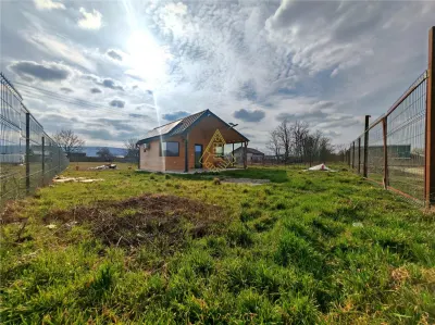 Teren 1165 mp + Cabana de vanzare in Garleni – aproape de natura - foto 2
