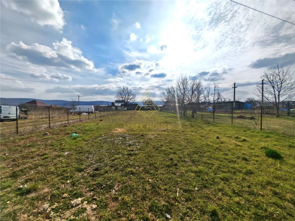 Teren 1165 mp + Cabana de vanzare in Garleni – aproape de natura - foto 5