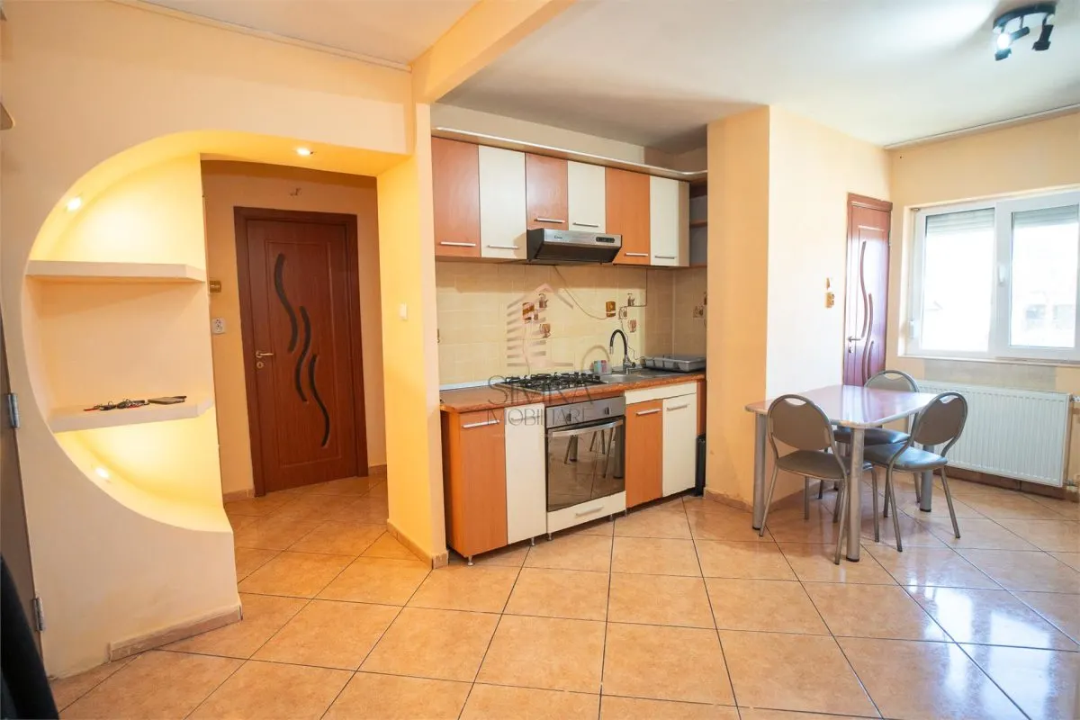 Apartament cu 3 camere, Nufarul - foto 1
