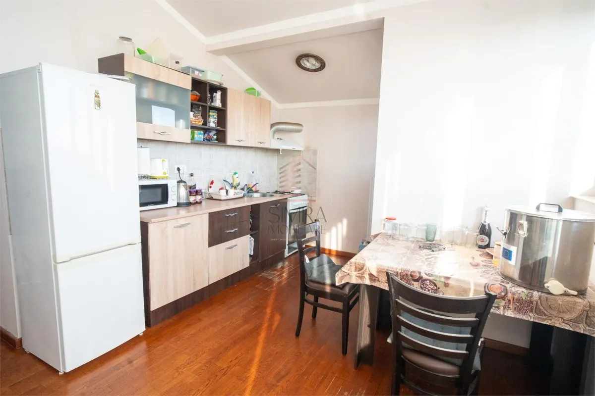 Apartament 3 camere, Orizont Paleu, bloc din 2011 - foto 4