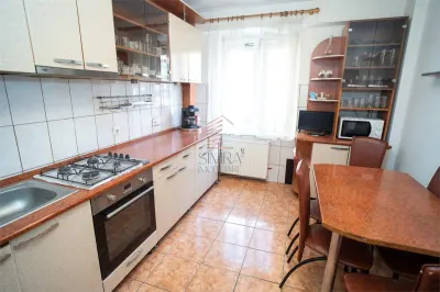Apartament cu 3 camere, aproape de Piata Decebal - foto 7
