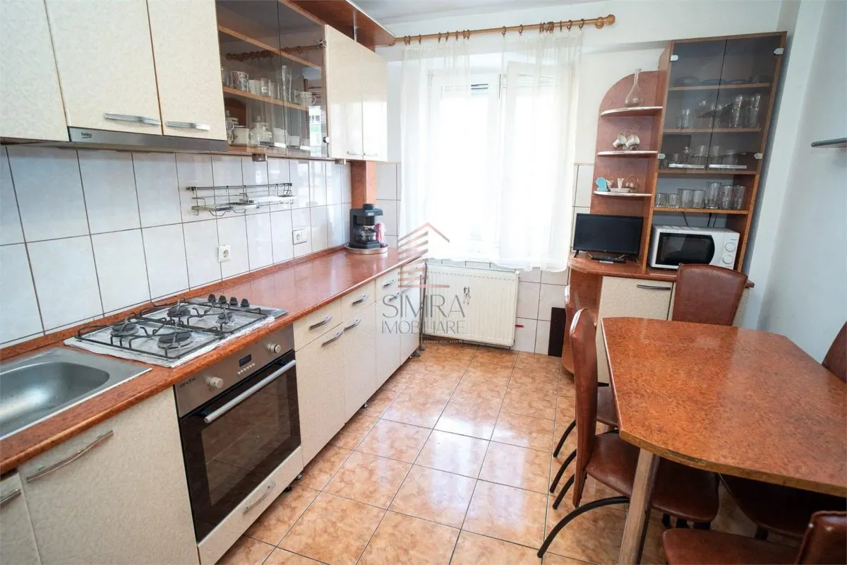Apartament cu 3 camere, aproape de Piata Decebal - foto 7