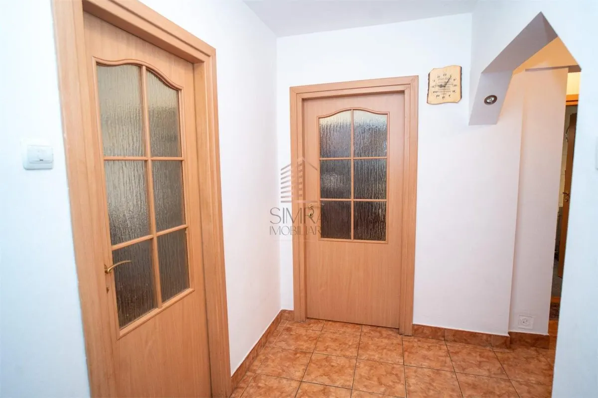 Apartament cu 3 camere, aproape de Piata Decebal - foto 9